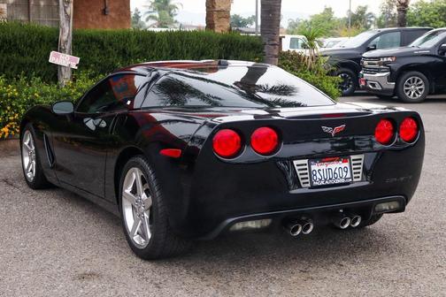 2005 Chevrolet Corvette Base