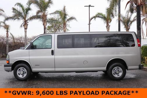 2005 Chevrolet Express 3500 Base