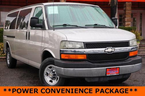 2005 Chevrolet Express 3500 Base