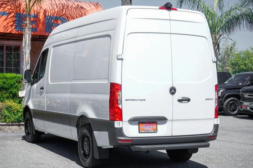 2022 Mercedes-Benz Sprinter 2500 Standard Roof