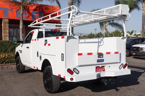 2017 RAM 2500 Tradesman Regular Cab 4x4 8' Box