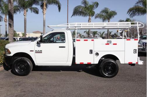 2017 RAM 2500 Tradesman Regular Cab 4x4 8' Box