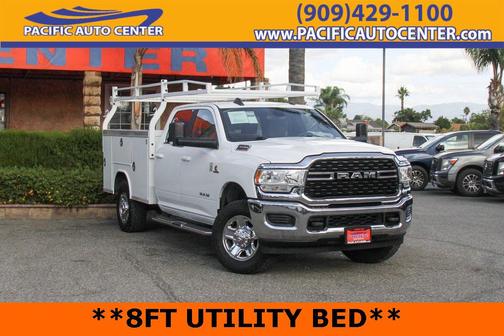 2022 RAM 3500 Big Horn Crew Cab 4x4 8' Box