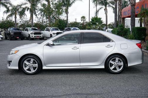 Classic Silver Metallic 2012 Toyota Camry SE