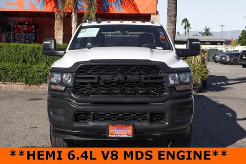 2023 RAM 2500 Tradesman Crew Cab 4x4 8' Box