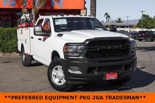 2023 RAM 2500 Tradesman Crew Cab 4x4 8' Box