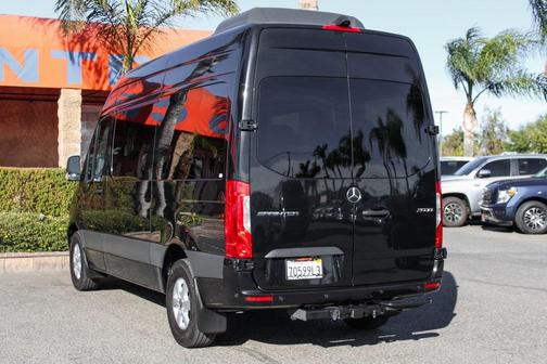 2022 Mercedes-Benz Sprinter 2500 Standard Roof