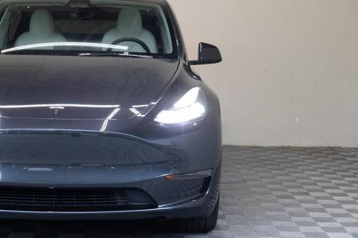 2024 Tesla Model Y Long Range Dual Motor All-Wheel Drive