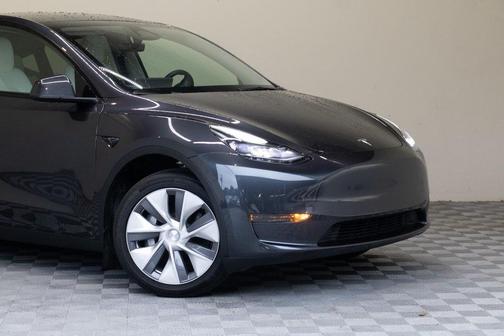 2024 Tesla Model Y Long Range Dual Motor All-Wheel Drive
