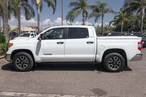 2017 Toyota Tundra SR5