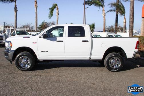 2022 RAM 2500 Tradesman Crew Cab 4x4 6'4' Box