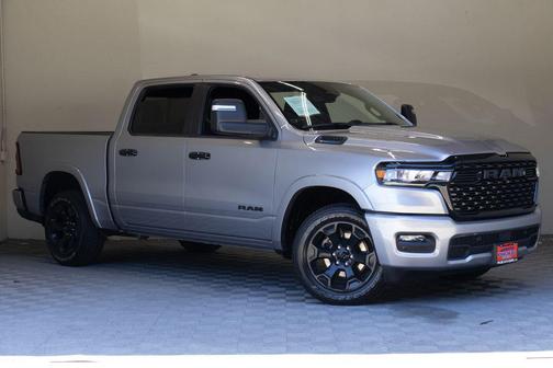 Billet Silver Metallic Clearcoat 2025 RAM 1500 Big Horn/Lone Star
