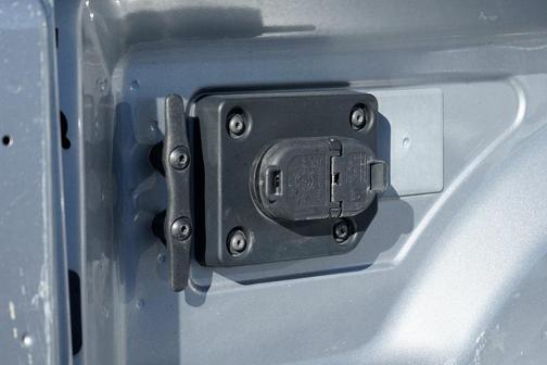 2024 RAM 2500 Tradesman Crew Cab 4x4 6'4' Box