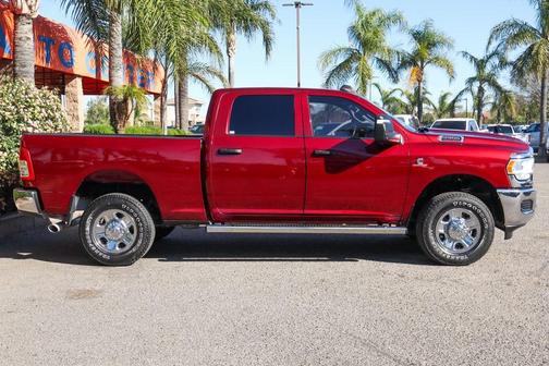 2024 RAM 2500 Tradesman Crew Cab 4x4 6'4' Box