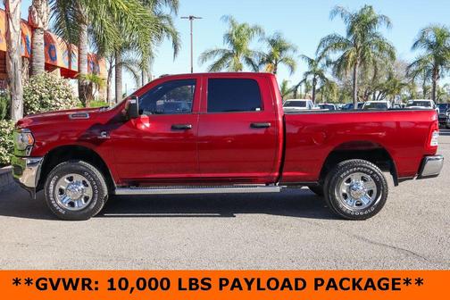 2024 RAM 2500 Tradesman Crew Cab 4x4 6'4' Box