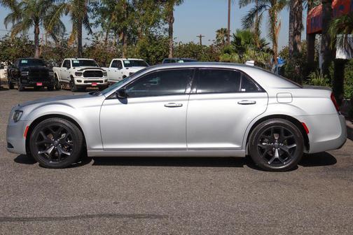 Silver Mist Clearcoat 2023 Chrysler 300 Touring