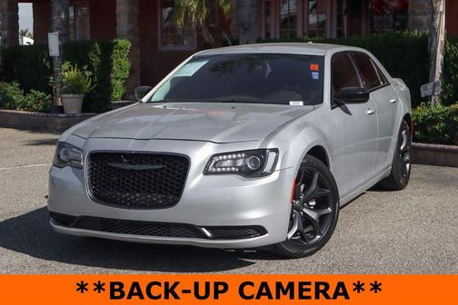 Silver Mist Clearcoat 2023 Chrysler 300 Touring