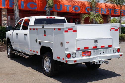 2022 RAM 2500 Tradesman Crew Cab 4x4 8' Box