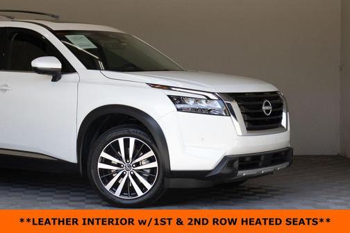 Everest White Pearl Tricoat 2025 Nissan Pathfinder Platinum FWD