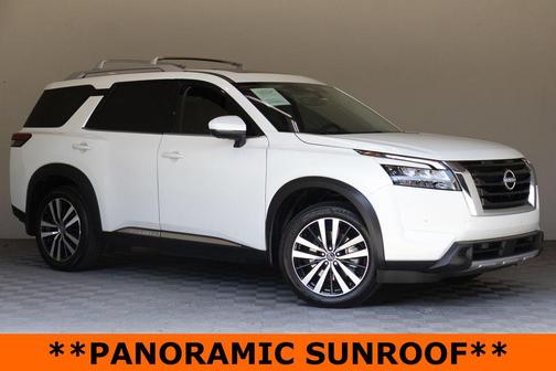 Everest White Pearl Tricoat 2025 Nissan Pathfinder Platinum FWD