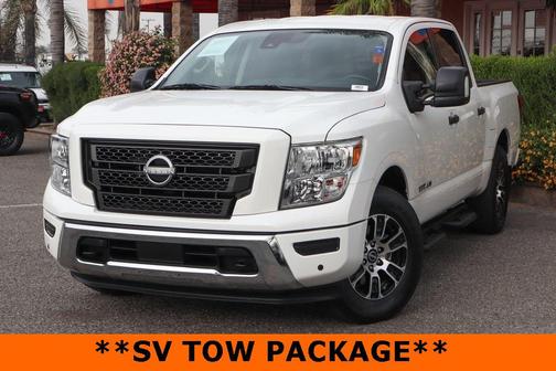2023 Nissan Titan SV