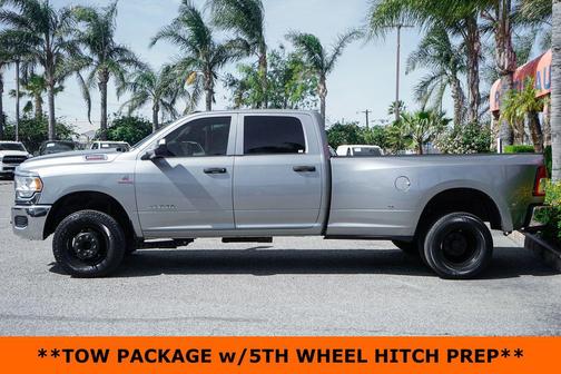 2019 RAM 3500 Tradesman Crew Cab 4x4 8' Box