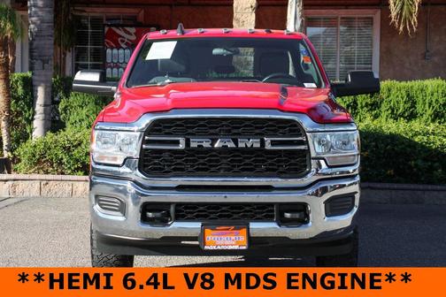 2022 RAM 2500 Tradesman Crew Cab 4x4 6'4' Box