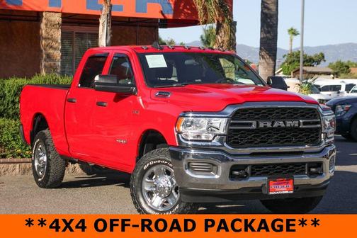 2022 RAM 2500 Tradesman Crew Cab 4x4 6'4' Box