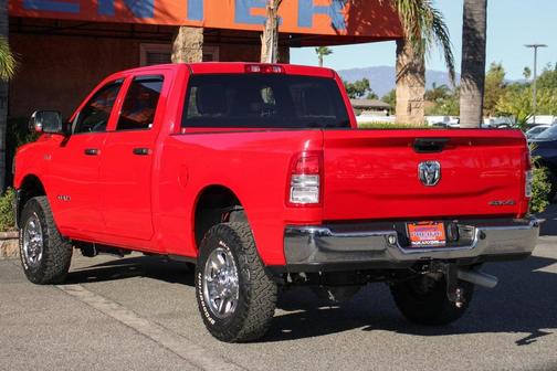2022 RAM 2500 Tradesman Crew Cab 4x4 6'4' Box