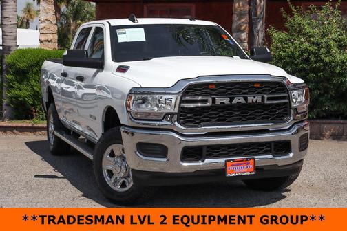 Bright White Clearcoat 2022 RAM 2500 Tradesman Crew Cab 4x4 6'4' Box