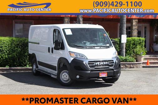 Bright White Clearcoat 2025 RAM ProMaster 2500 Tradesman