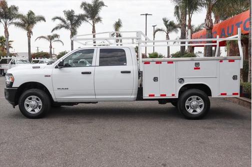 2022 RAM 2500 Tradesman Crew Cab 4x4 8' Box