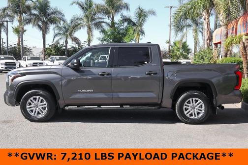 2022 Toyota Tundra SR5