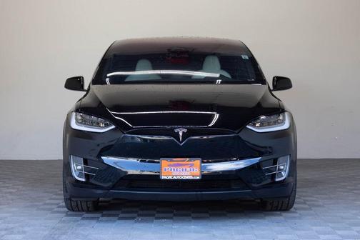 Photo 4 of 51 of 2020 Tesla Model X Long Range