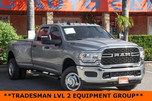 2023 RAM 3500 Tradesman Crew Cab 4x4 8' Box