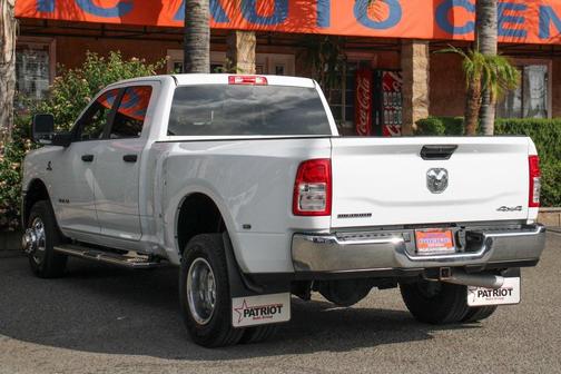 2023 RAM 3500 Big Horn Crew Cab 4x4 8' Box