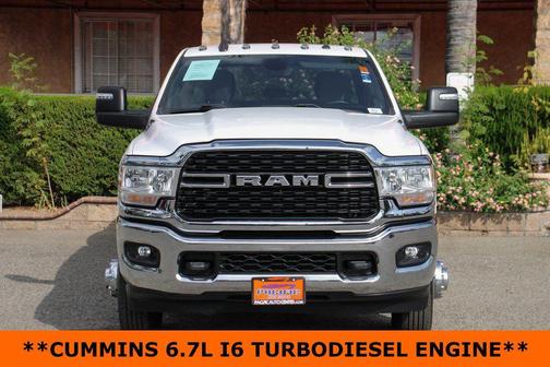 2023 RAM 3500 Big Horn Crew Cab 4x4 8' Box