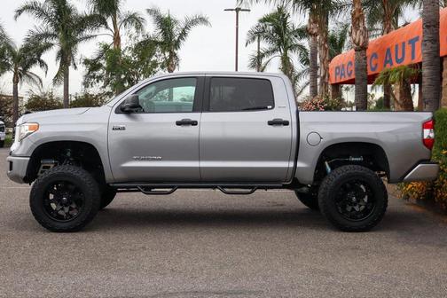 2017 Toyota Tundra SR5