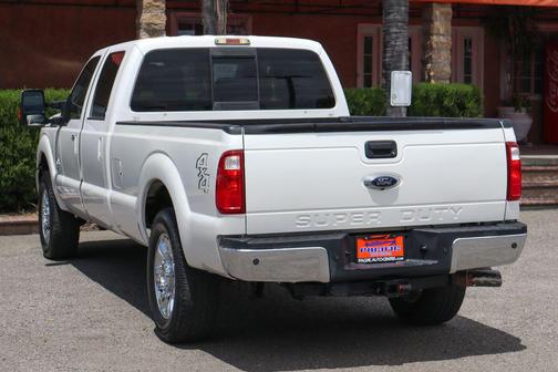 White Platinum Clearcoat Metallic 2016 Ford F-250 Lariat