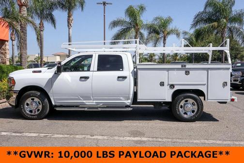 2024 RAM 2500 Tradesman Crew Cab 4x2 8' Box