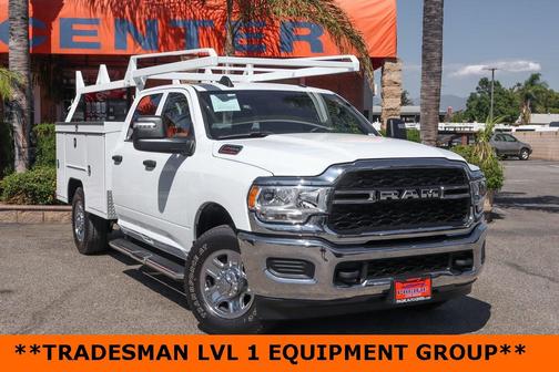 2024 RAM 2500 Tradesman Crew Cab 4x2 8' Box