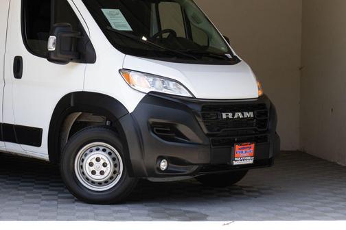 Bright White Clearcoat 2025 RAM ProMaster 2500 Tradesman