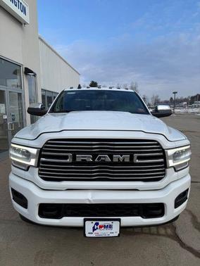 Bright White Clearcoat 2022 RAM 3500 Laramie Crew Cab 4x4 6'4' Box