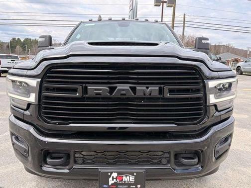 Diamond Black Crystal Pearlcoat 2023 RAM 2500 Laramie Crew Cab 4x4 6'4' Box