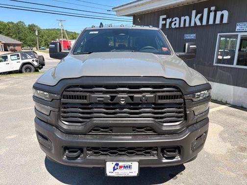 Ceramic Gray Clearcoat 2026 RAM 2500 Tradesman Crew Cab 4x4 6'4' Box