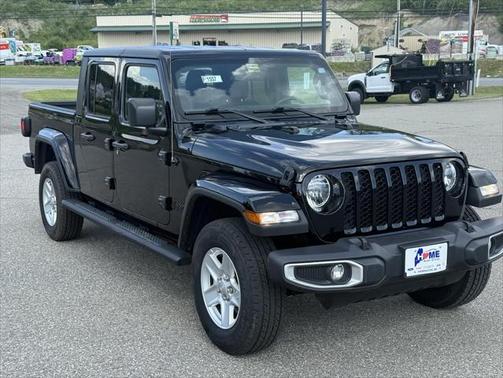 2023 Jeep Gladiator Sport S