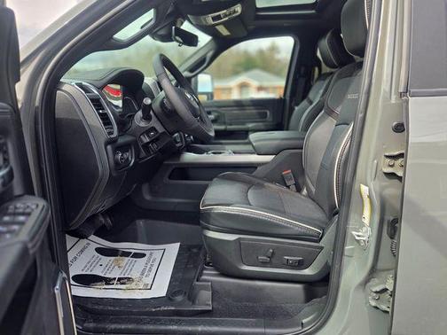 Ceramic Gray Clearcoat 2026 RAM 2500 Laramie Crew Cab 4x4 6'4' Box