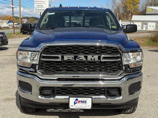 2019 RAM 2500 Tradesman Crew Cab 4x4 6'4' Box