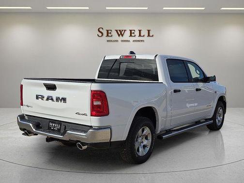Bright White Clearcoat 2027 RAM 1500 Big Horn/Lone Star