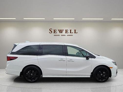 Platinum White Pearl 2025 Honda Odyssey Sport-L